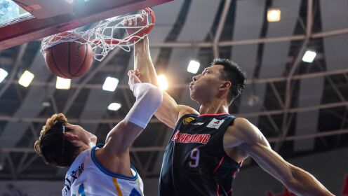 《广东男篮》福建vs广东五佳球：尼克尔森飞身炸筐 阿联空中隔扣王哲林