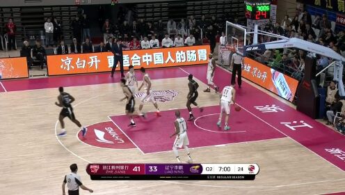 《辽宁男篮》【得分】来自NBA级别的配合 巴斯妙传史蒂芬森折叠上篮