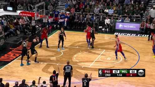 《NBA全场回放》【原声回放】76人vs雄鹿第2节 字母哥空中大挪移