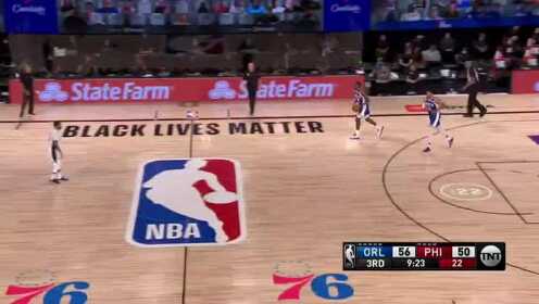 《NBA全场回放》【回放】魔术vs费城第3节 奥古斯丁超远三分压哨入网