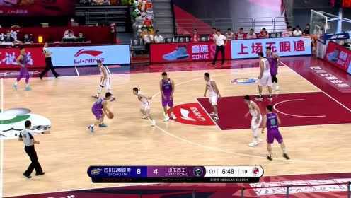 《CBA全场集锦》王汝恒送出助攻 陶汉林篮下接球飞身暴扣