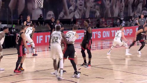 《TOP时刻》7日NBA最佳助攻 罗宾逊彩虹连线德拉季奇空接压哨