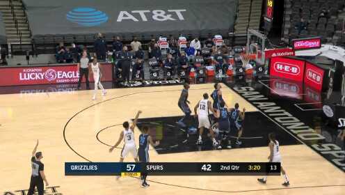 《NBA全场集锦》约翰逊强投三分 马刺终于命中三分钟以来首个运动战进球