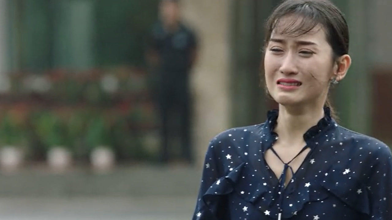 《刘老根3》第42集01: 警察把韩世信抓走了,珊珊哭的太令人心疼了