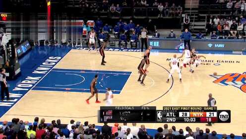 《NBA全场集锦》老鹰vs尼克斯五佳球：巴雷特凶残隔扣波格达诺维奇