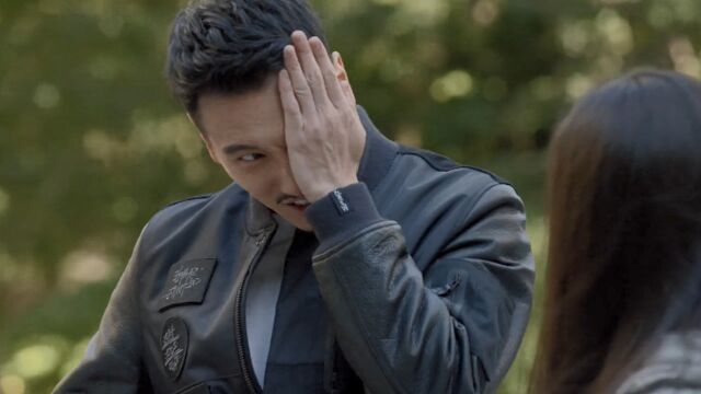 《追婚记》第38集03:陆六安耍帅想和白芍重新认识,彪悍白芍一拳回击