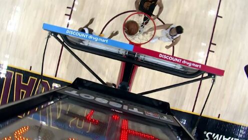 《NBA全场集锦》脚踩莲花犀利突破 加兰单打霍乐迪挑篮命中