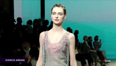 Giorgio Armani 2022春夏女装系列时装秀