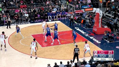 《NBA全场集锦》高瘦远投王vs矮壮篮板怪！阿夫迪亚单挑血布遭暴力生断