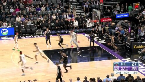 《NBA全场集锦》蝴蝶穿花甩开防守 麦科勒姆连过两人挑篮打进