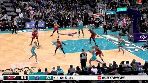 《NBA全场集锦》史密斯声东击西不看人妙传 华盛顿接球炸筐一气呵成