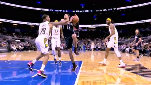 《NBA全场集锦》失误的边缘徘徊 汉普顿一路跌跌撞撞奇迹般打进神仙球