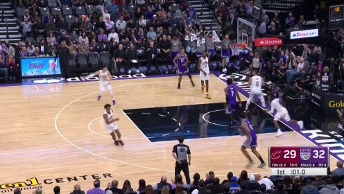 《NBA全场集锦》干就完了！米切尔强碾篮下高擦板打进