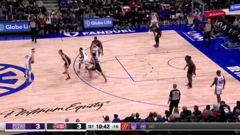 《NBA全场集锦》开场对轰火花四溅 双方连续三分命中平分秋色