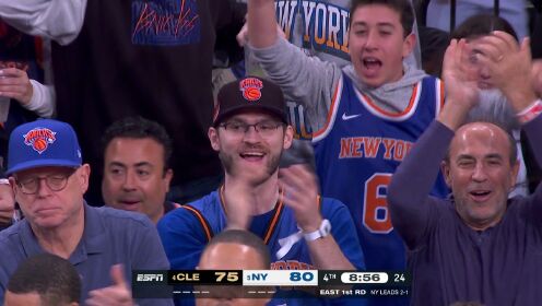 《NBA全场集锦》关键时刻顶住压力！巴雷特连续冲击内线稳定军心