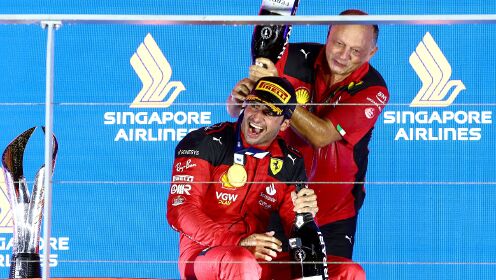 纵情F1_2023F1新加坡大奖赛正赛_【颁奖】赛季首冠!塞恩斯新加坡站终结红牛记录瓦塞尔亲自登台领取冠军奖杯_高清1080P在线观看平台_腾讯视频