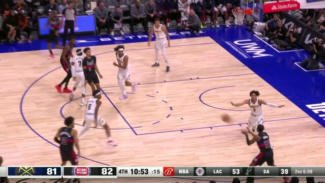 四两拨千斤 乌穆德大回环上篮令人赏心悦目