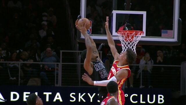 这里是禁飞区 克拉克斯顿空接被杰克逊直接封盖