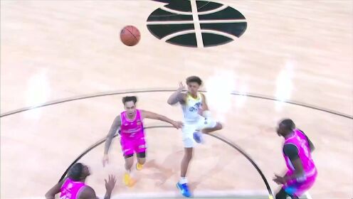 《NBA全场集锦》得分如砍瓜切菜！ 基扬特-乔治空接助飞科林斯单臂劈扣