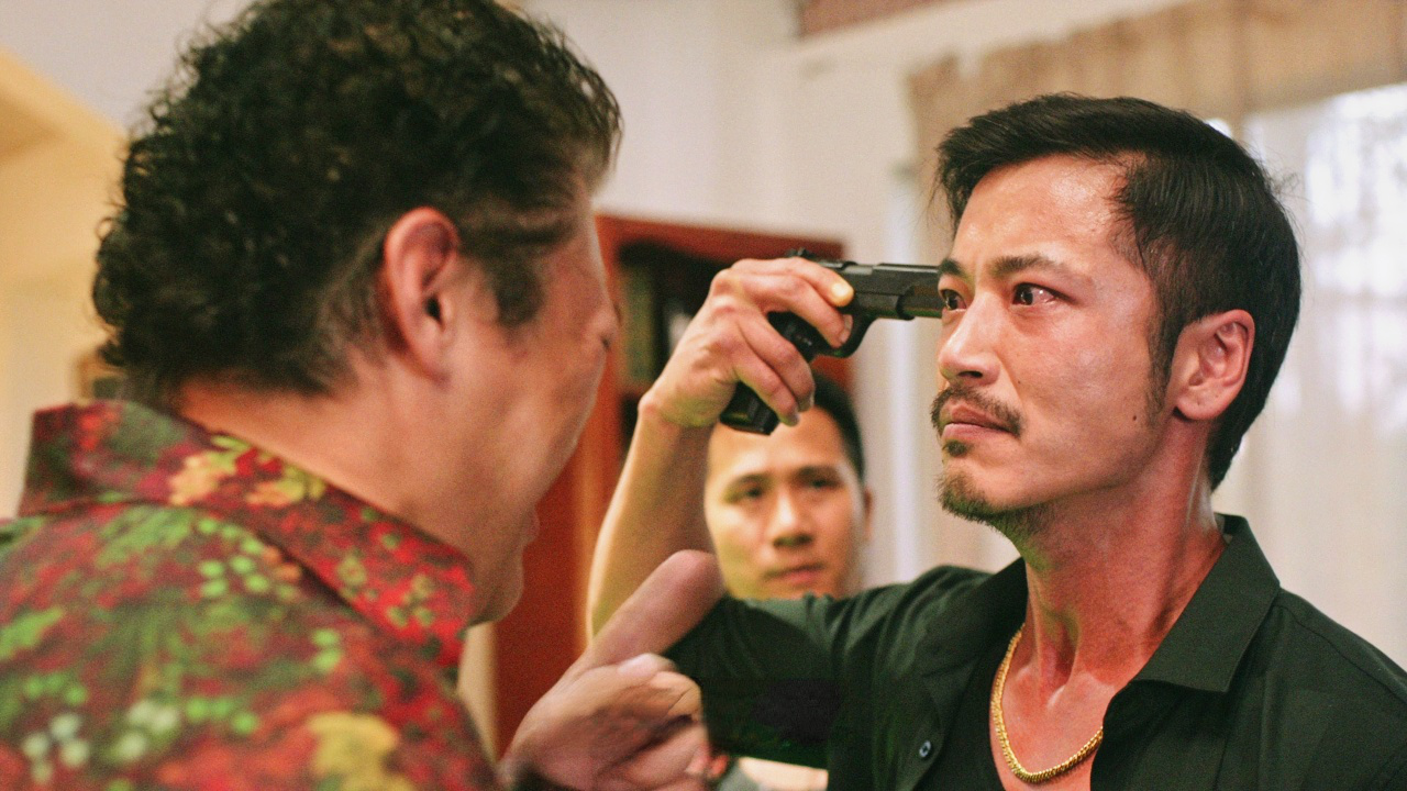 猎冰丨狠人间的极限对决!枪哥举枪瞄自己博取老板信任