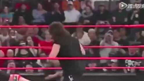 WWE兰迪奥顿罕见硬核赛    对手正是“硬核之王”米克·弗利！