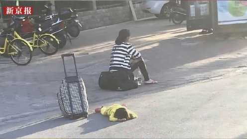 杭州女子当街踩踏女童 警方：无人报警 已介入调查