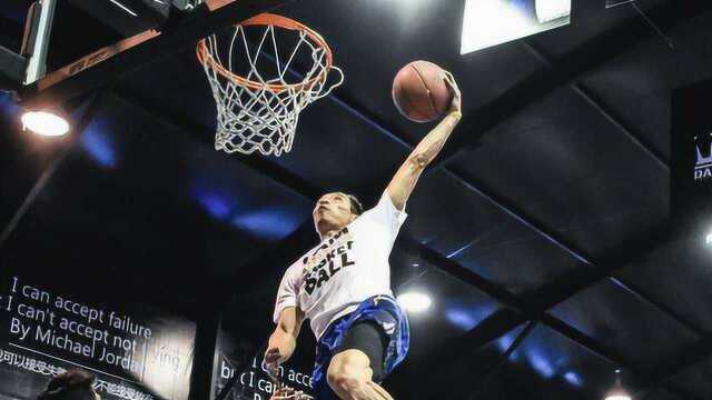 能杀入民间扣篮top10的都是中国詹姆斯但排第一的我还是不服