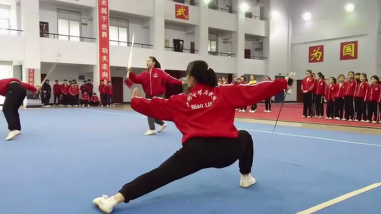 近距离感受塔沟武校女生套路班练武日常