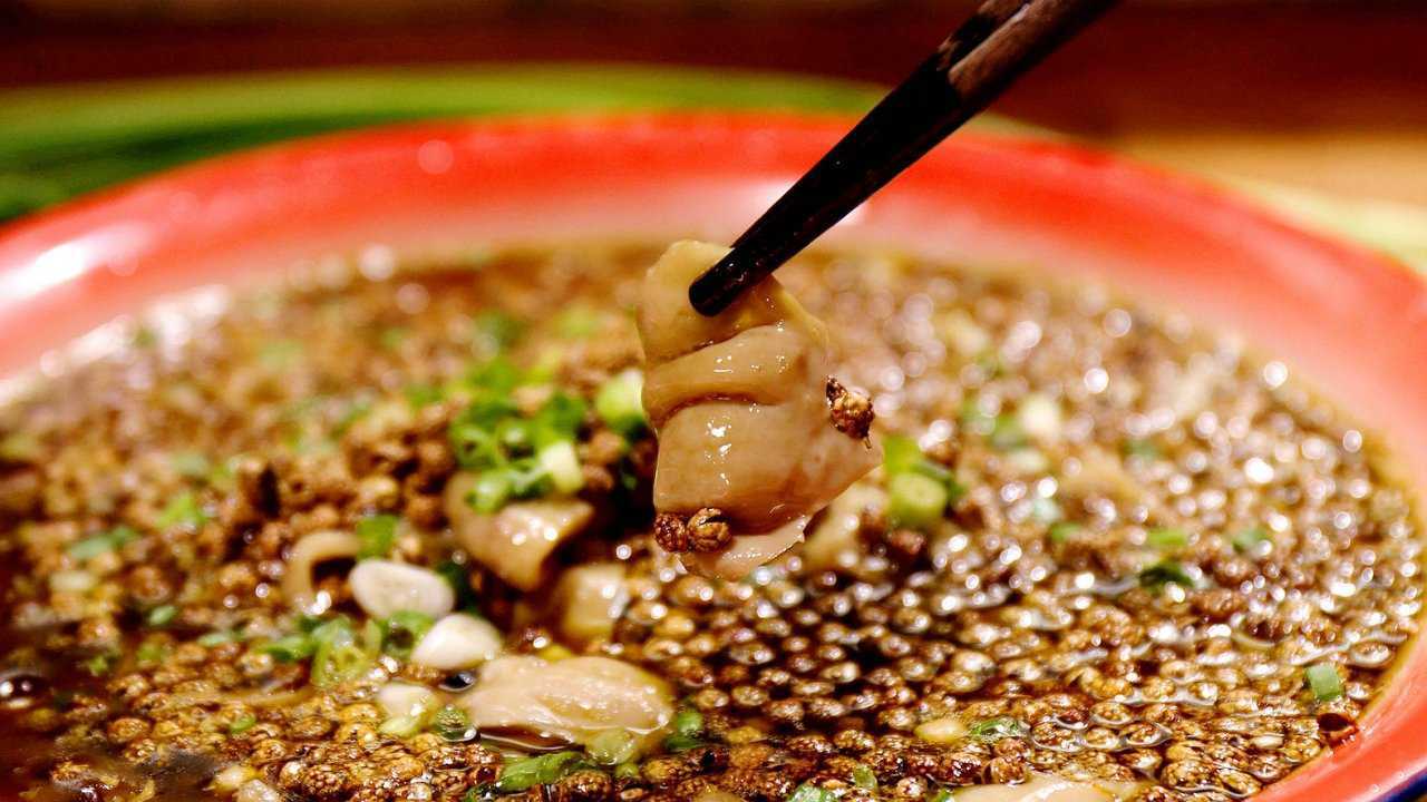正宗川菜花椒肥肠让舌尖迷失方向