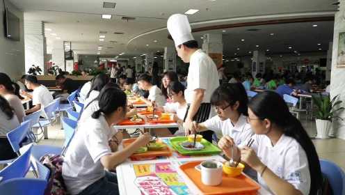 杭州最好吃的大学食堂，每天60道菜供应，无数毕业生跑回来吃