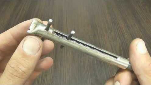 牛人发明的一个小工具，很实用，拧紧螺丝全靠它！