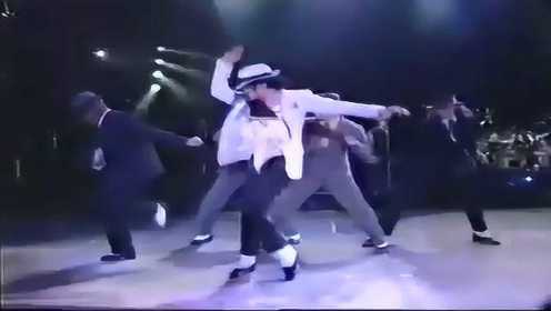 迈克尔·杰克逊1992危险罗马尼亚演唱会全程回顾
