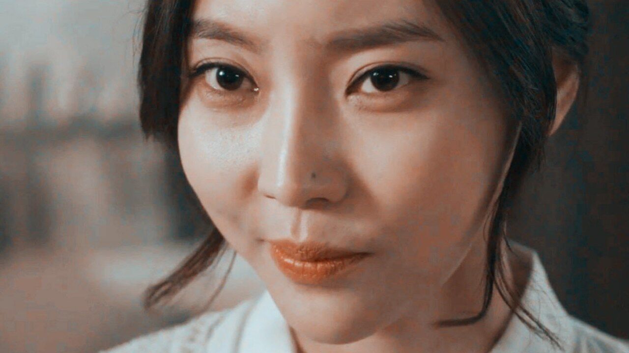 三分钟看完韩国犯罪片屠夫小姐美女一边作案一边撩警察