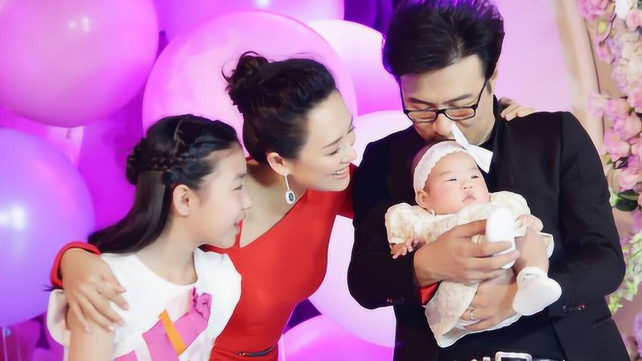 章子怡曝和女儿生活日常 醒宝完美诠释"驴打滚"