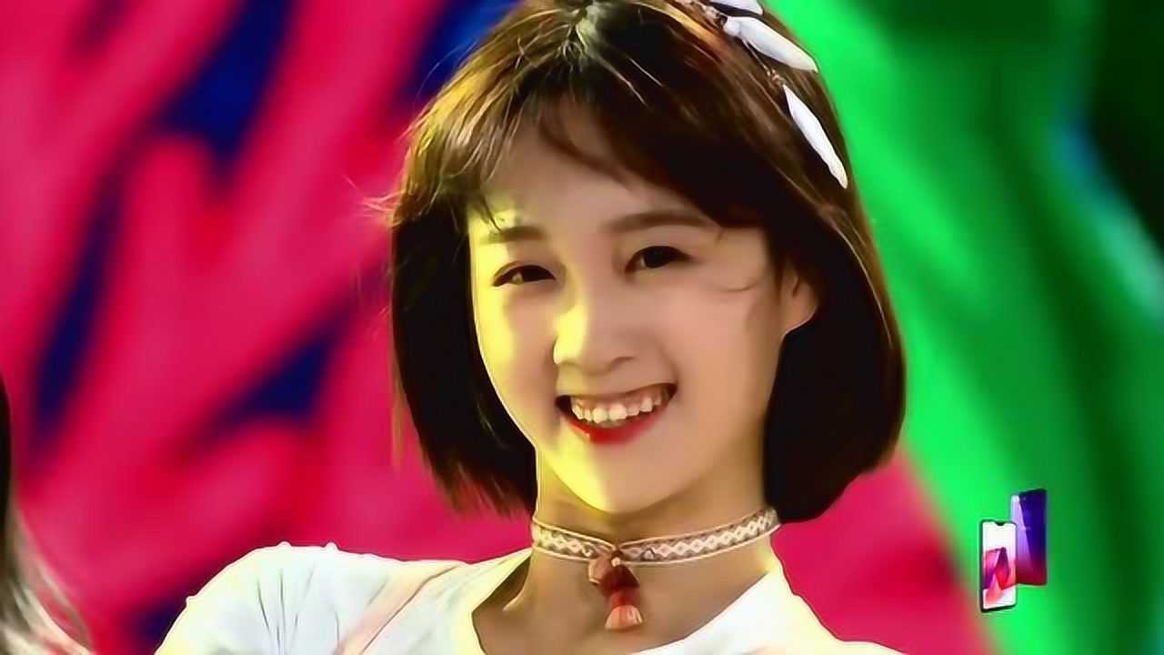 创造101李子璇组跳魔性海草舞个个可爱风萌翻全场