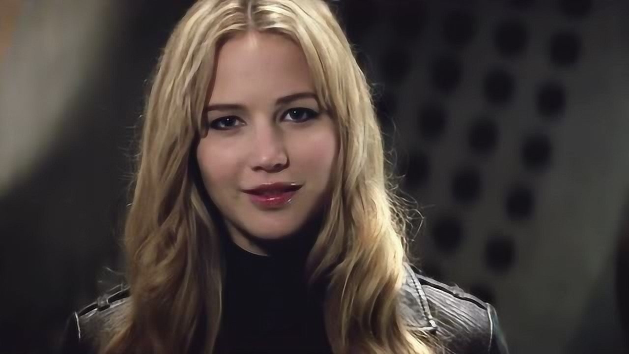 野兽汉克第一次见魔形女时就懵了,大表姐的笑容真是太魅惑了!