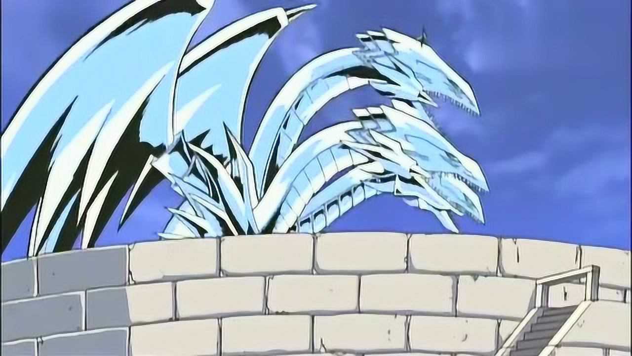 青眼究极龙巨大化,没想到依旧不是三幻神的敌手!