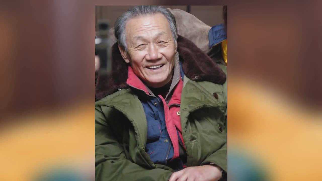 《暖春》时隔10年,如今爷爷坐轮椅与小花重聚,瞬间泪目!