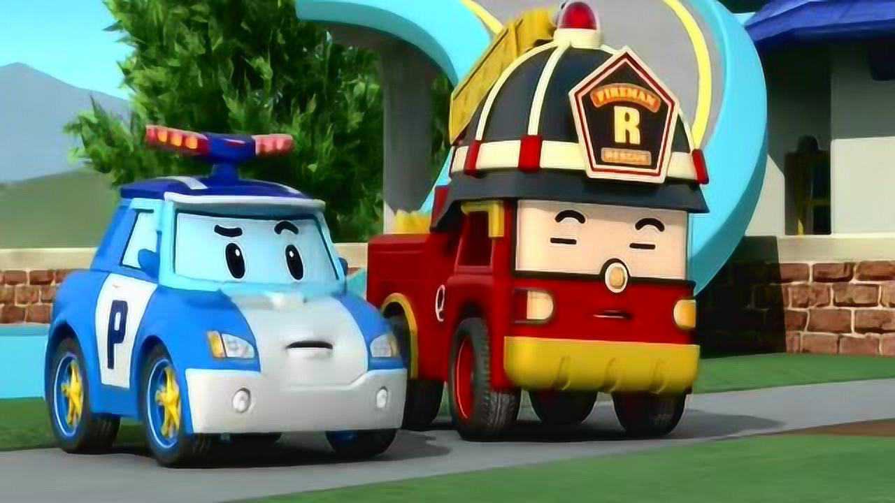 变形警车珀利:小娟带安巴和海利做栅栏,结果石头挡住他们进度