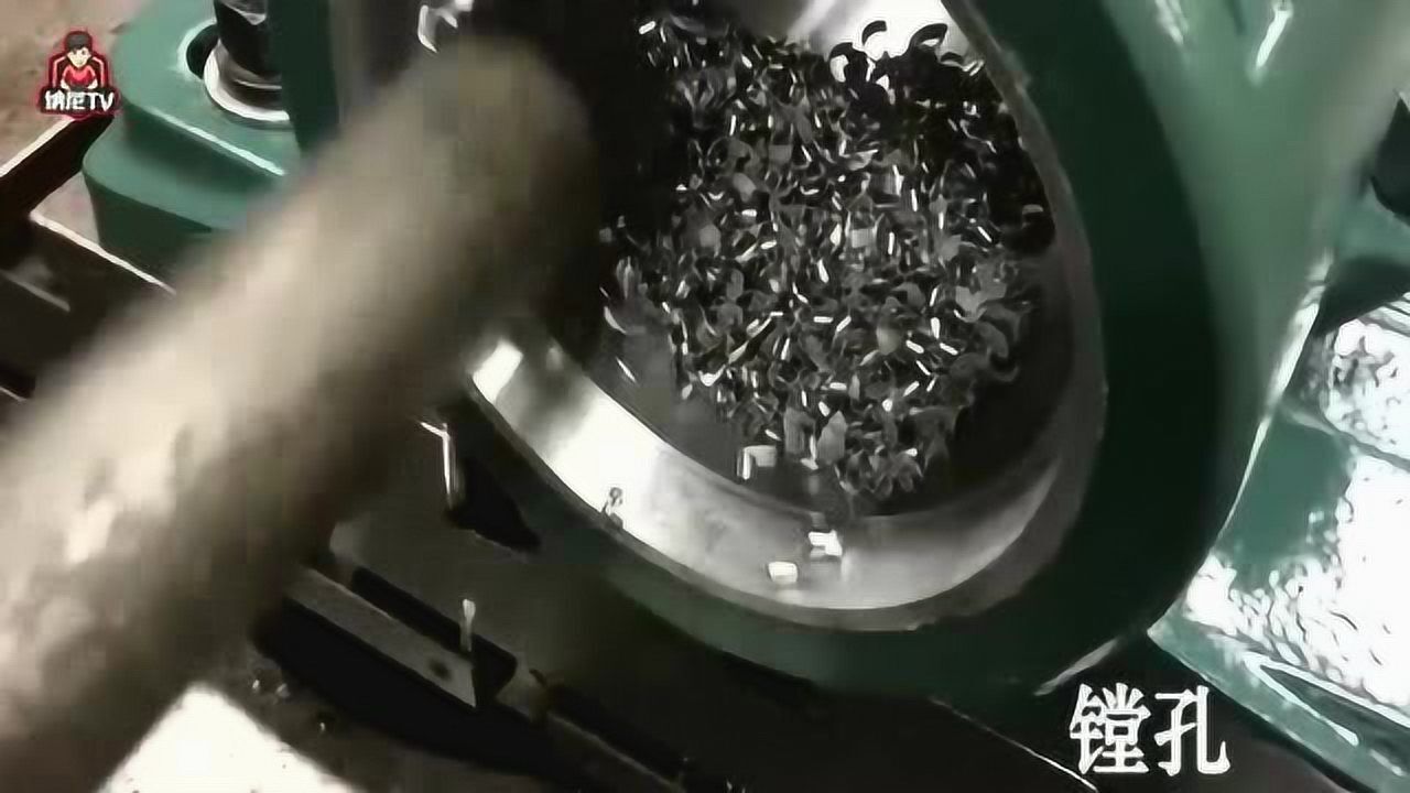 镗孔加工方式，真有意思，第一次见到