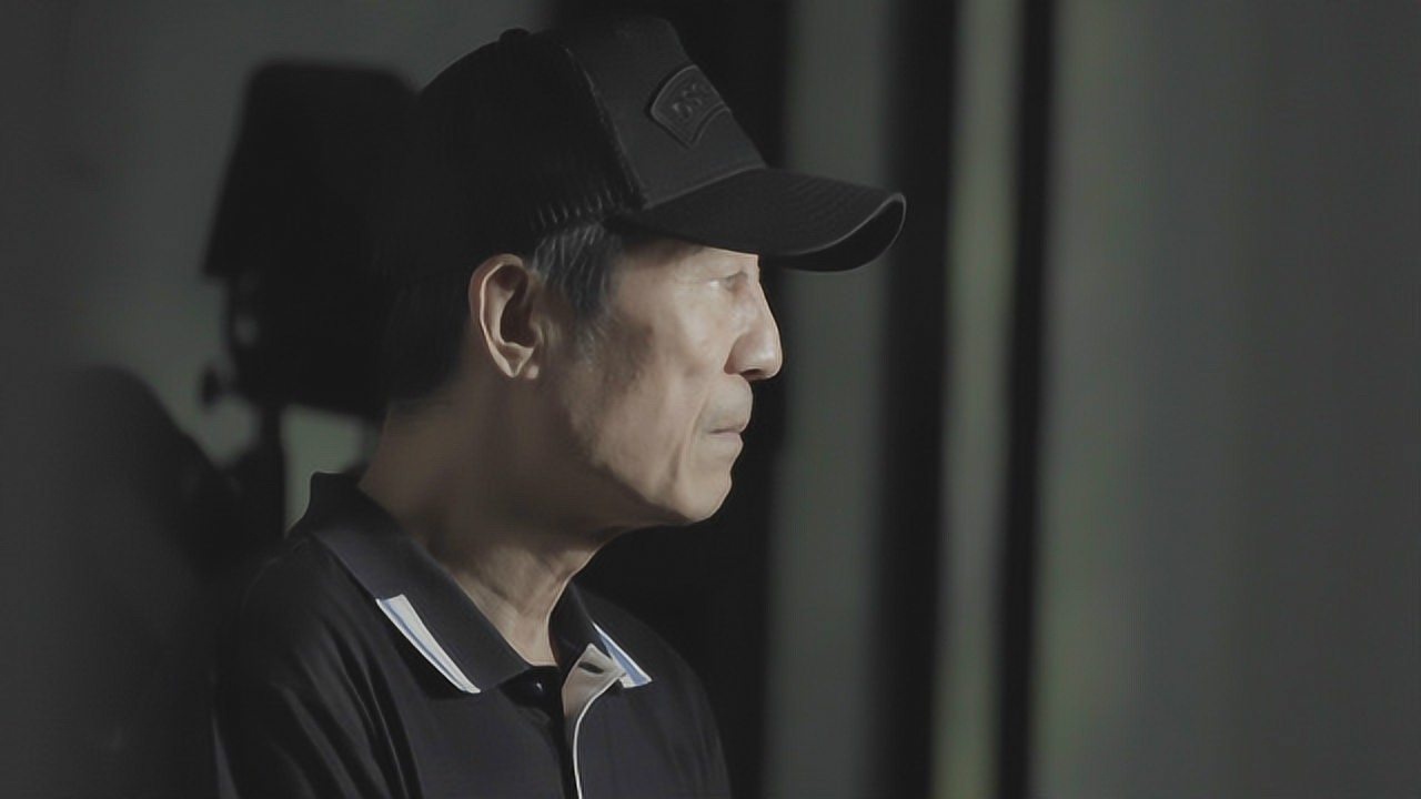 十三邀丨工厂待七年 张艺谋:没有机遇我也是普通退休工人