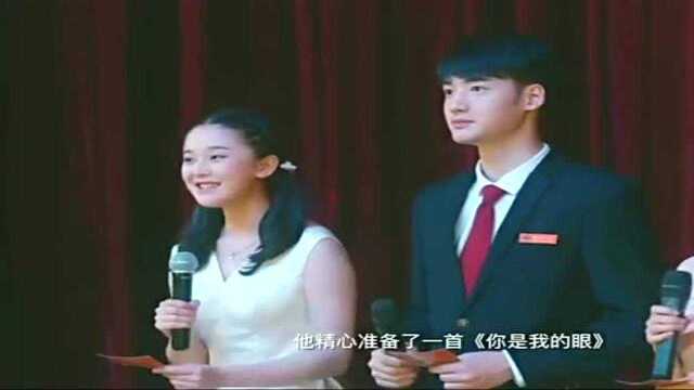 潘主任登台演唱台下瞬间沸腾,振华中学的艺术节完美落幕