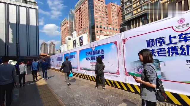 穷游中国小情侣:来到昆明市中心标志景点 金马碧鸡坊 南坪步行街