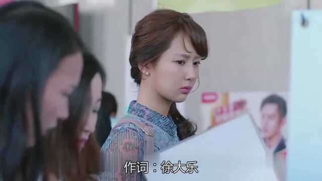 又要火的一曲网络情歌《一个人的朝圣 》感情饱满,歌声伤感