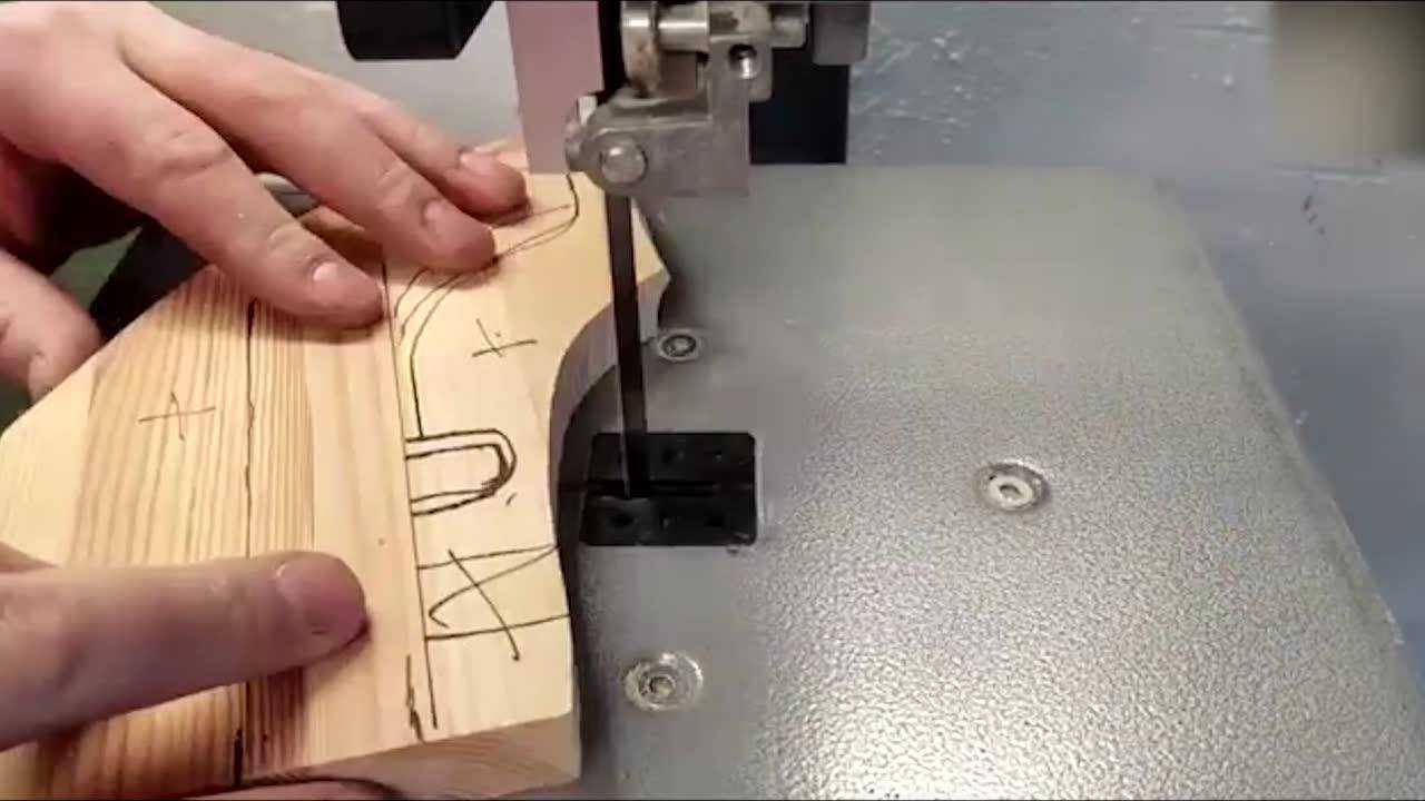 达人用木头制作的美工刀刀柄比新买的好用多了