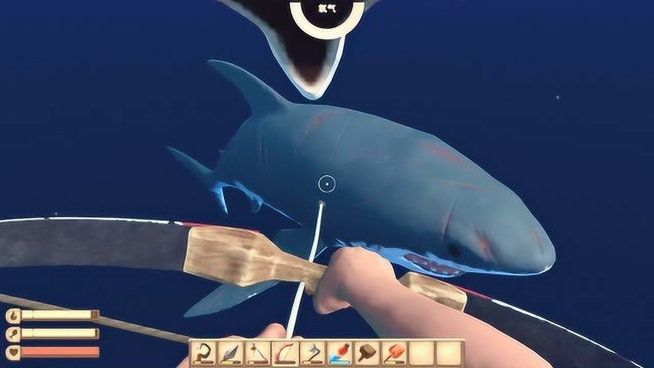 木筏求生:近距离看这鲨鱼发现它已经被我打的伤痕累累了