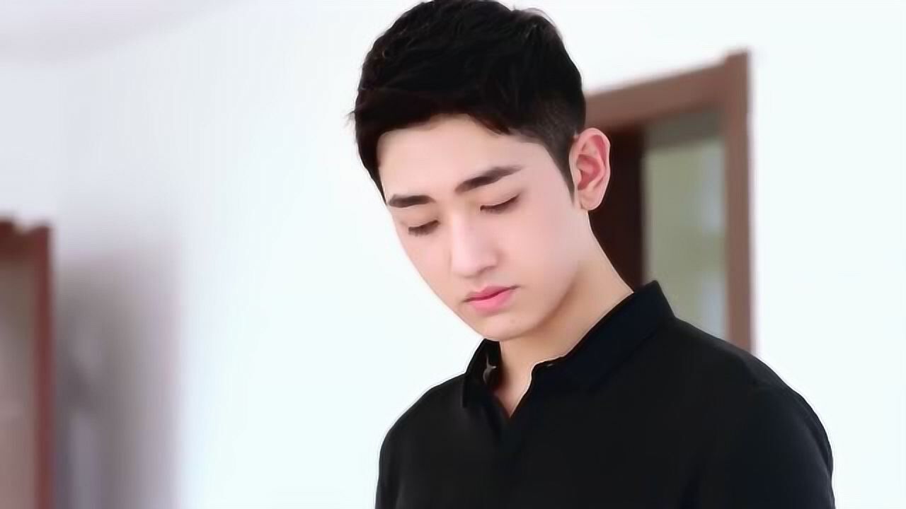 奈何boss得知灰姑娘画的这副画的含义腹黑男眼神一凝