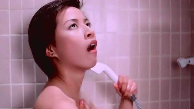 美女晚上回家遇男鬼,没想到这鬼太好色,美女被折磨惨了