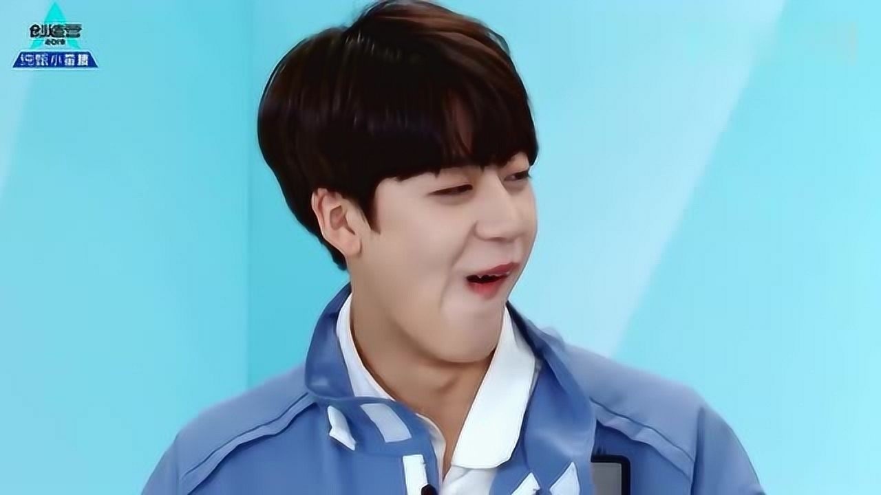 创造营2019焉栩嘉玩游戏调皮笑的那一幕被他圈粉了