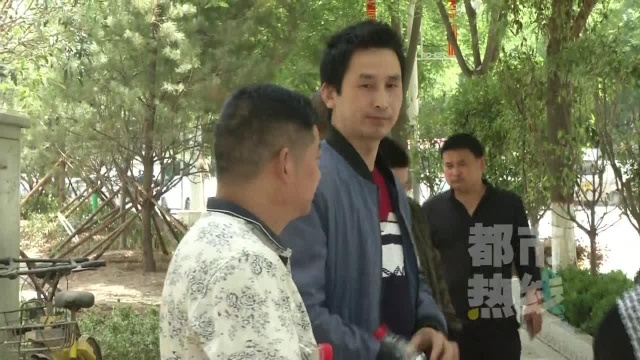 违建活动板房被拆除 众多商户押金租金难退还